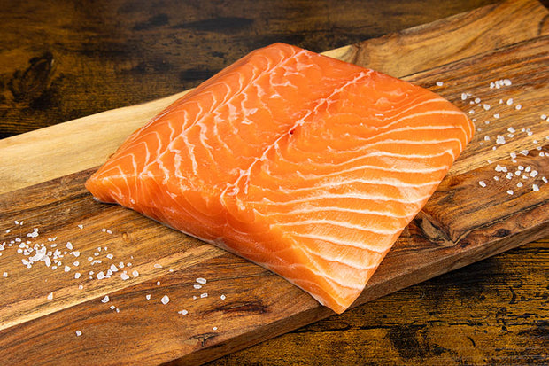 Mit diesen Tipps bereitest du perfekt saftigen Lachs im Ofen zu
